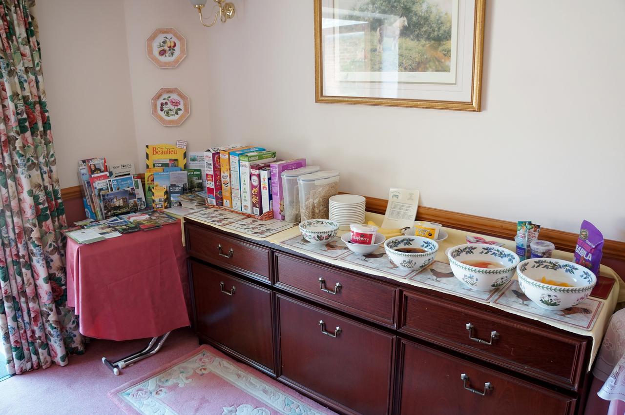 The Olde Barn Bed and Breakfast Lymington Esterno foto